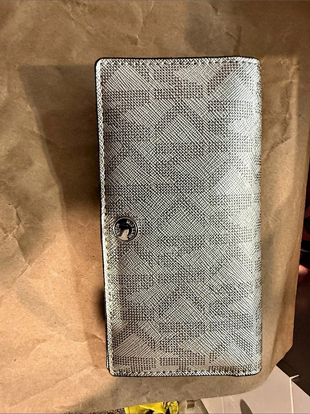 Michael Kors Jet Set Travel Medium Logo Bi-Fold Wallet Silver